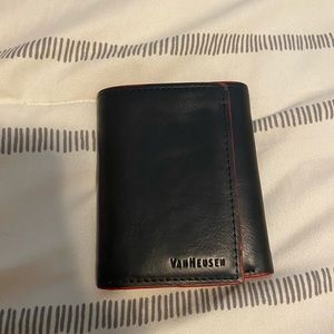 Van Heusen Wallet w/iD holder